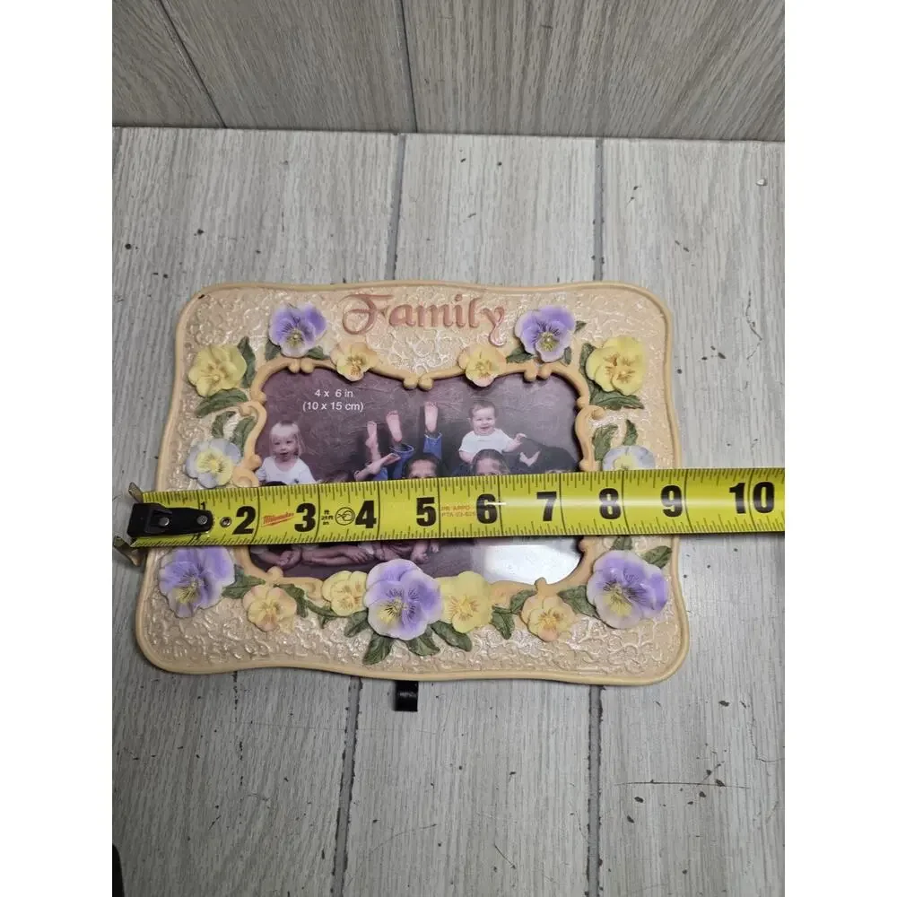 Vintage Floral Resin Family Photo Frame 4